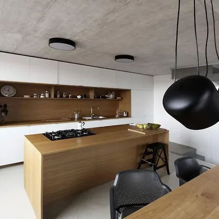 Contemporary House Padna Holiday home *